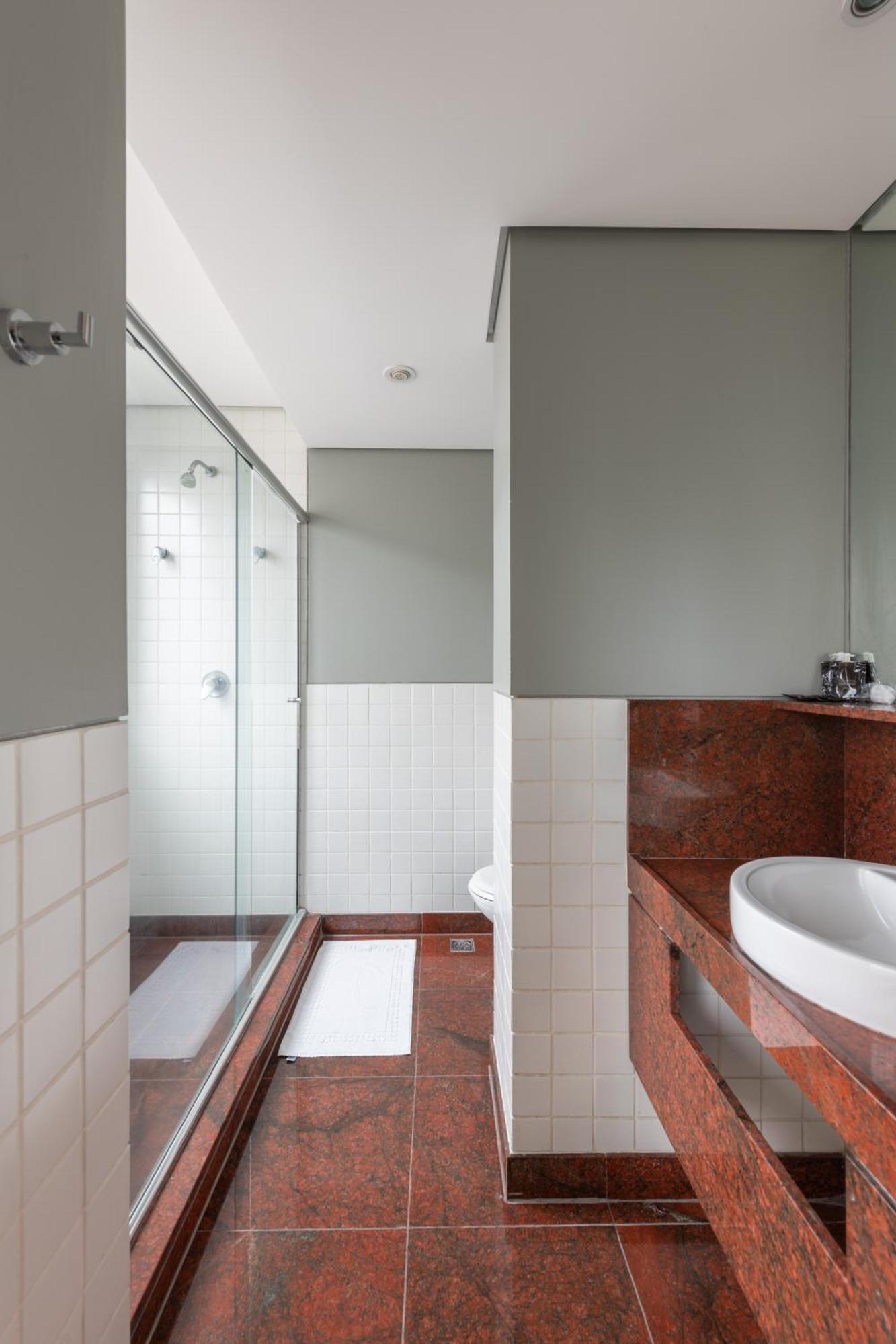 Hotel Delplaza Maraba 4*