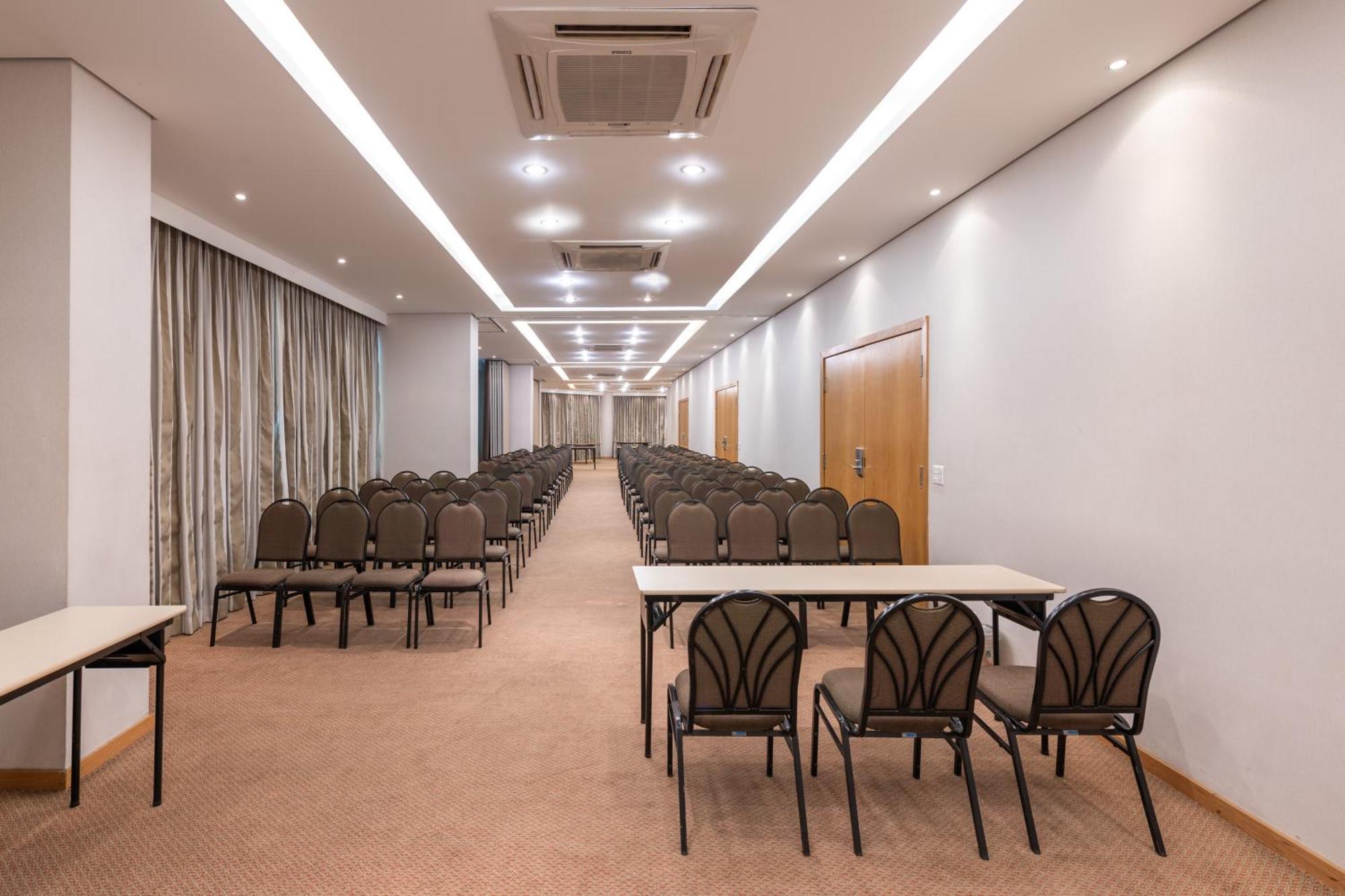 Hotel Delplaza Maraba 4*